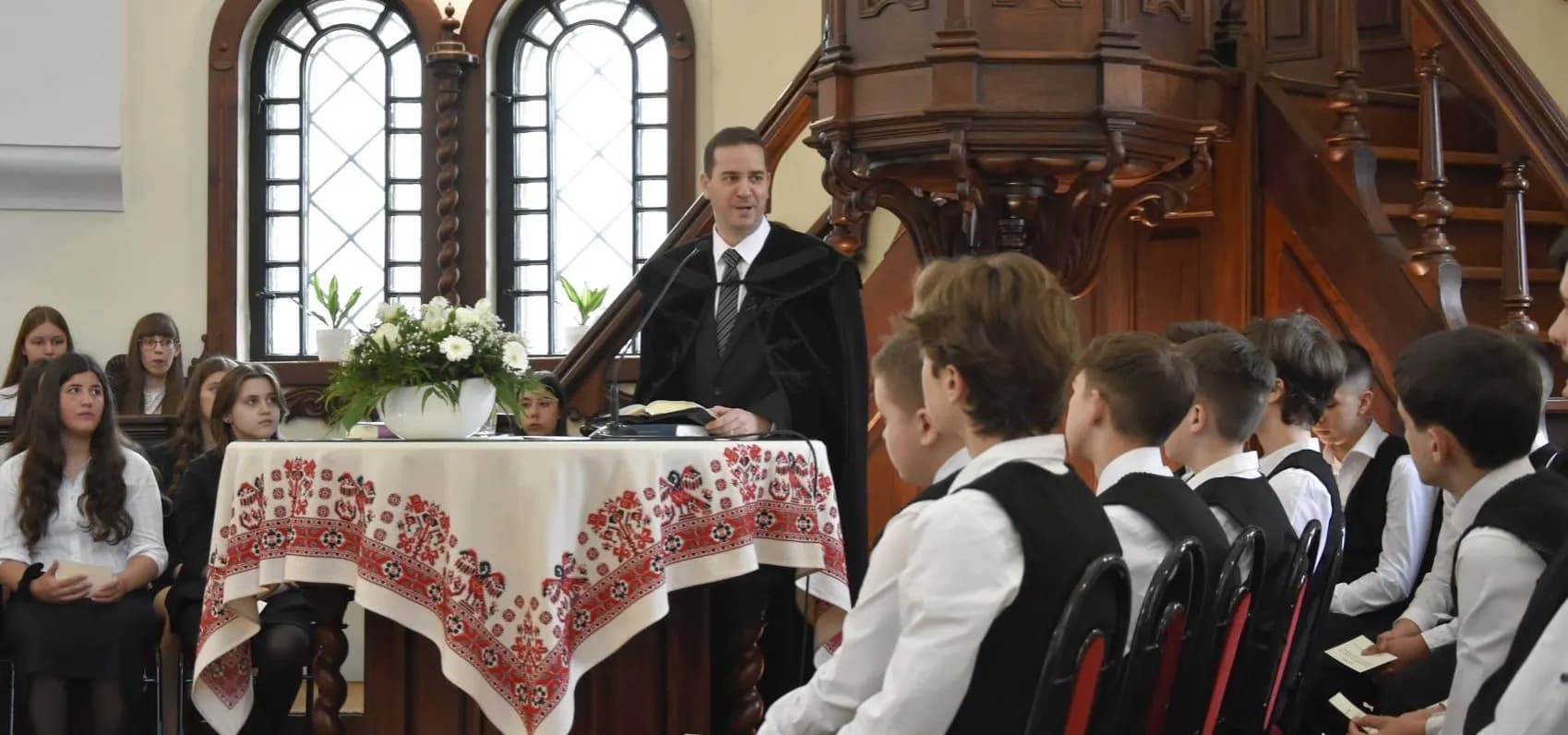 Neked mit jelent a konfirmáció? - helyszíni beszélgetés konfirmandus fiatalokkal - Nyíregyháza-Városi Református Egyházközség, 2023. május 15.