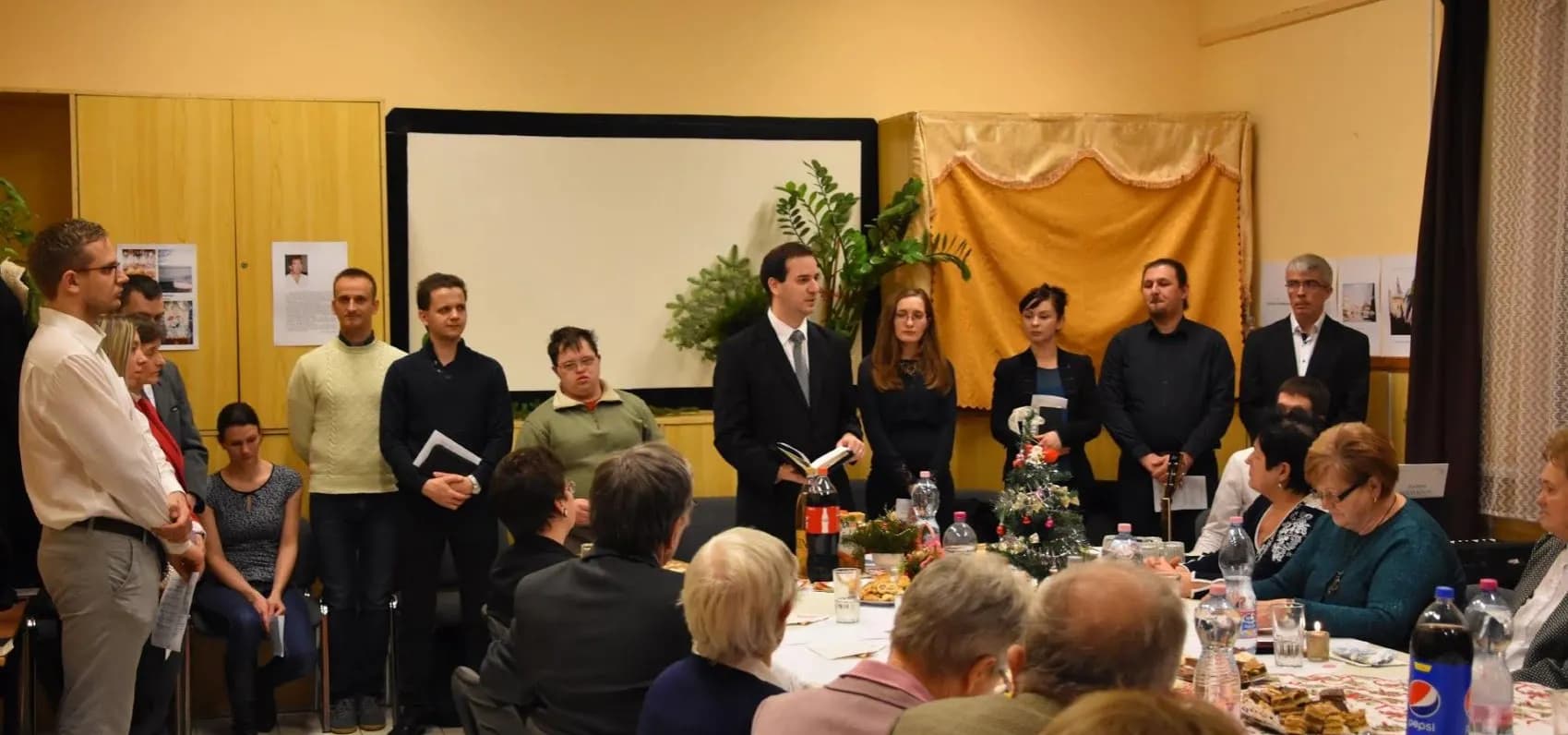 Fiatal felnőttek szolgálata a Nyíregyházi Szívklubban - Nyíregyháza-Városi Református Egyházközség, 2018. december 12.