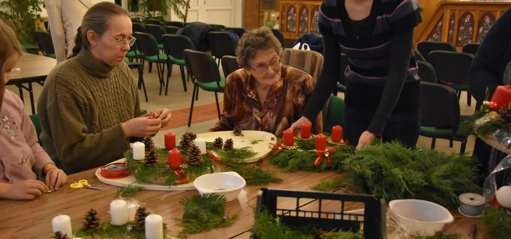 Készítsétek az Úr útját… - Adventi koszorúkészítés - Nyíregyháza-Városi Református Egyházközség, 2018. december 1.