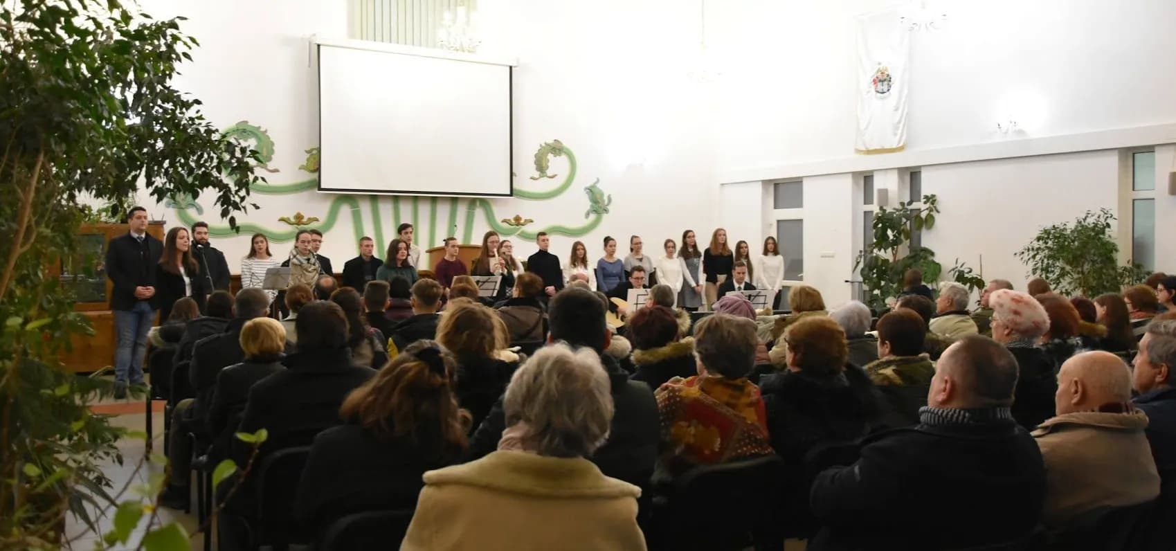 Lackfi-versekkel, karácsonyi énekekkel szolgáltak fiataljaink - Nyíregyháza-Városi Református Egyházközség, 2022. december 22.