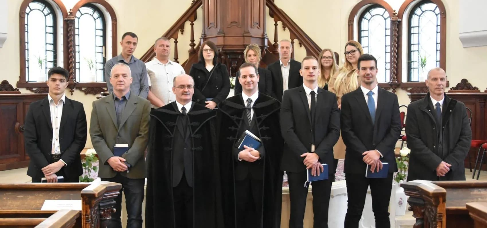 "Tagjaitok az igazság fegyvereiként szolgáljanak Istennek!" - Felnőttek keresztelése és konfirmációja - Nyíregyháza-Városi Református Egyházközség, 2022. május 1.