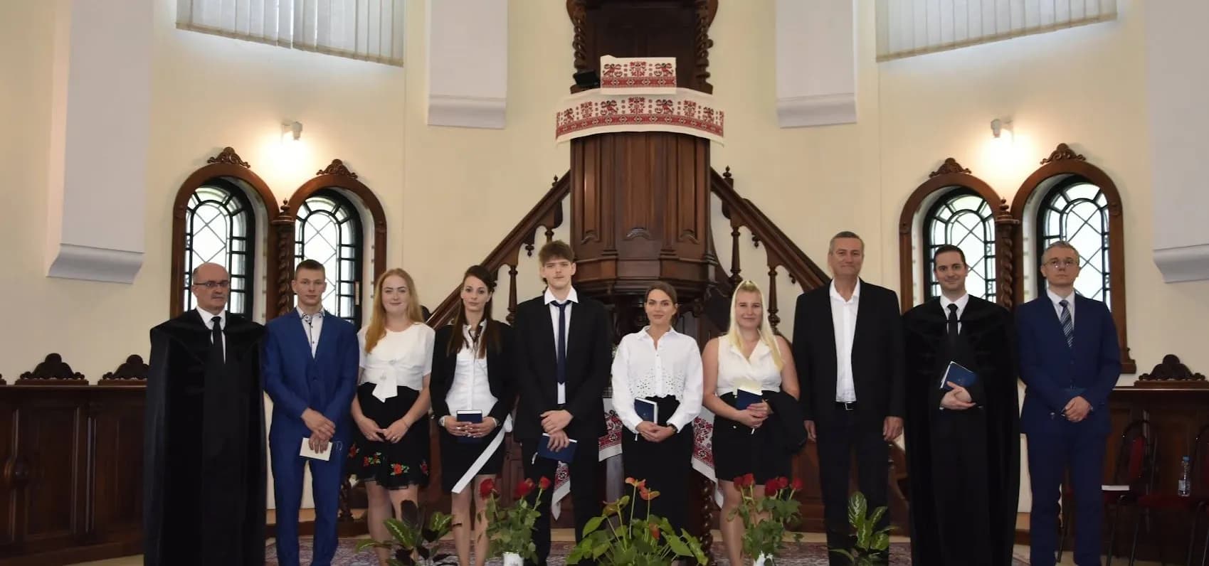 Felnőttként keresztelkedtek és tettek konfirmációs fogadalmat - Nyíregyháza-Városi Református Egyházközség, 2024. május 28.