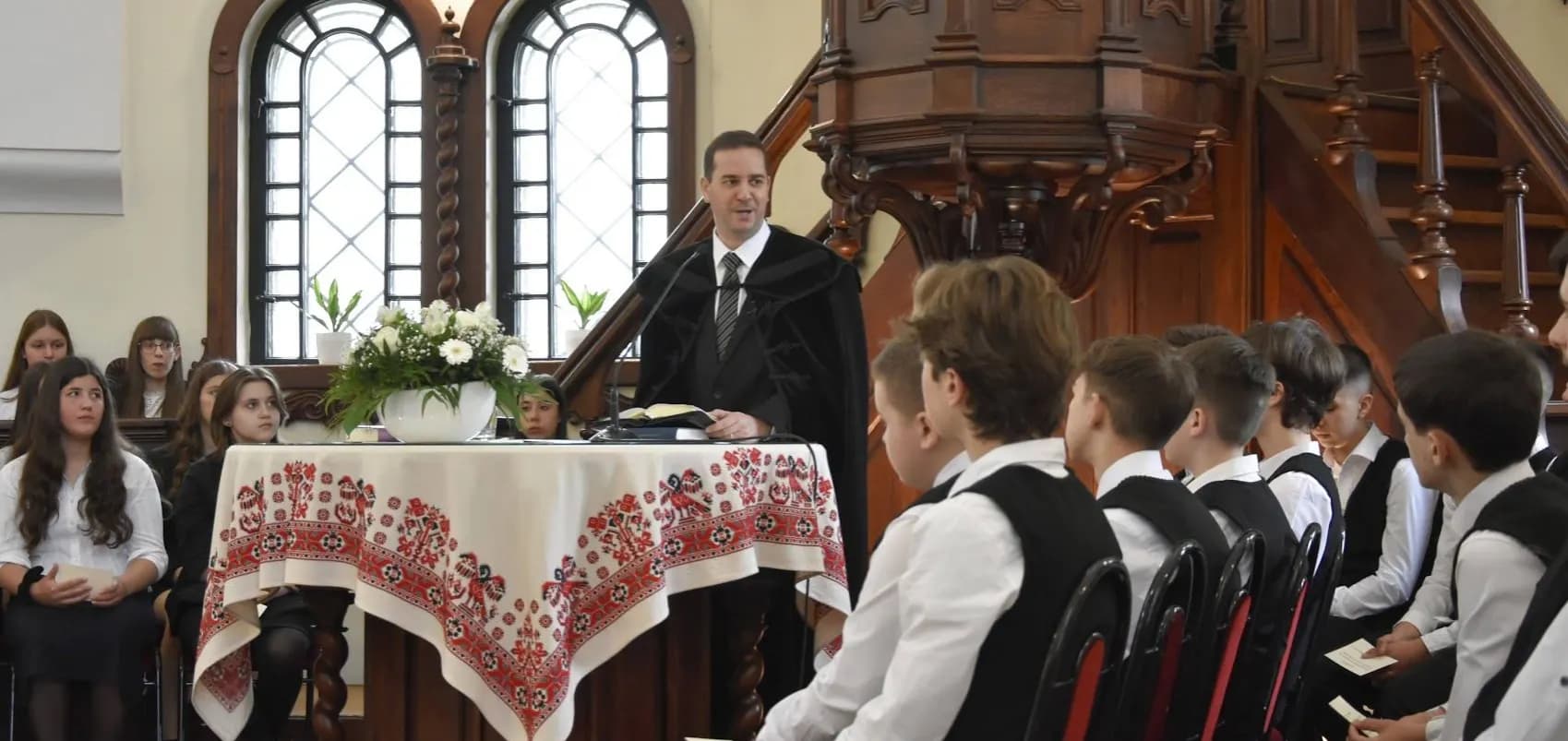 Neked mit jelent a konfirmáció? - helyszíni beszélgetés konfirmandus fiatalokkal - Nyíregyháza-Városi Református Egyházközség, 2023. május 15.