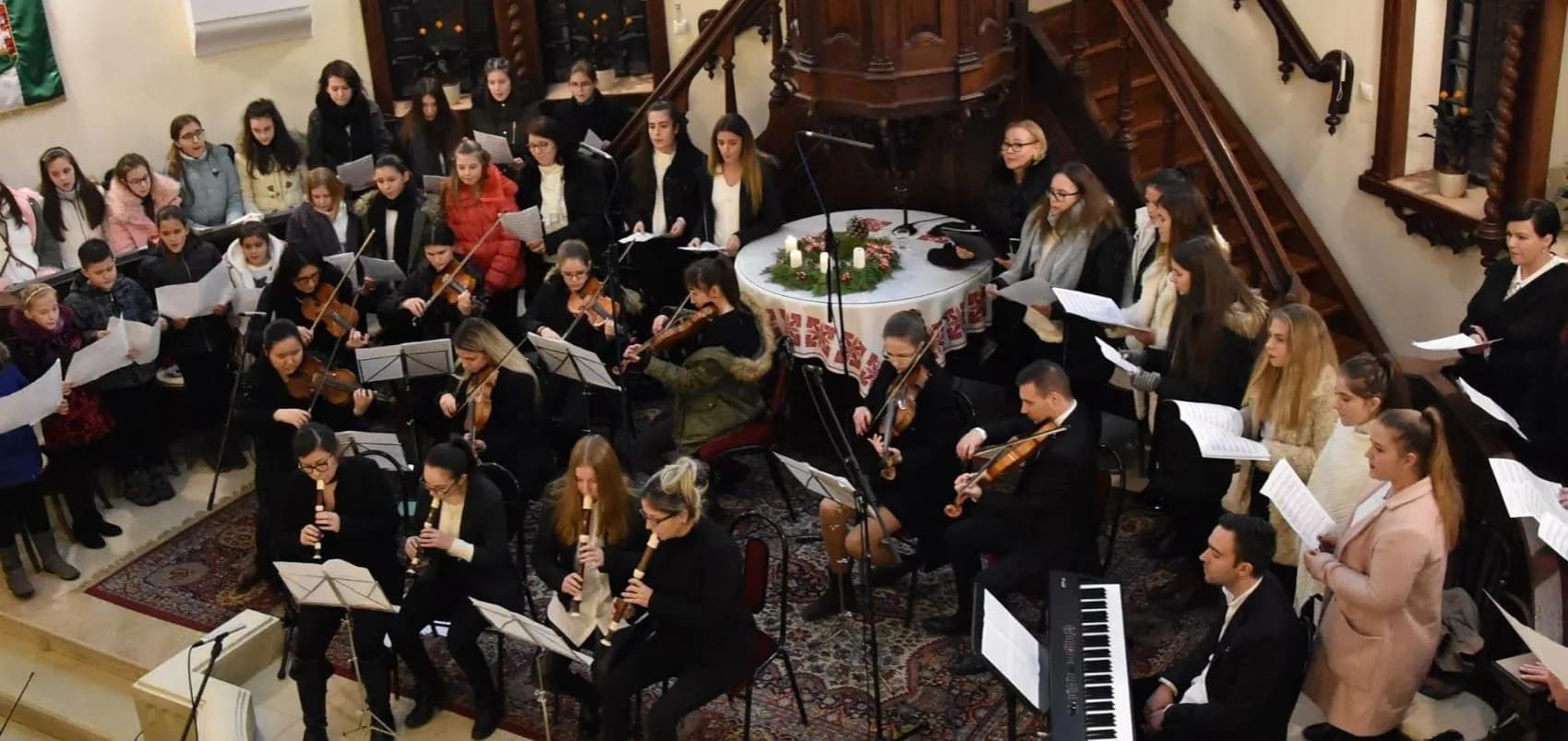 A Piccoli Archi vonószenekar karácsonyi hangversenye a templomban - Nyíregyháza-Városi Református Egyházközség, 2018. december 21.