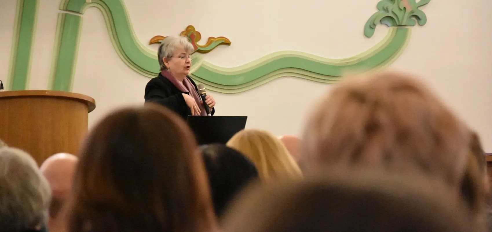 Fejleszt vagy rombol? - Pécsi Rita előadása a Szülők iskolájában - Nyíregyháza-Városi Református Egyházközség, 2023. február 9.