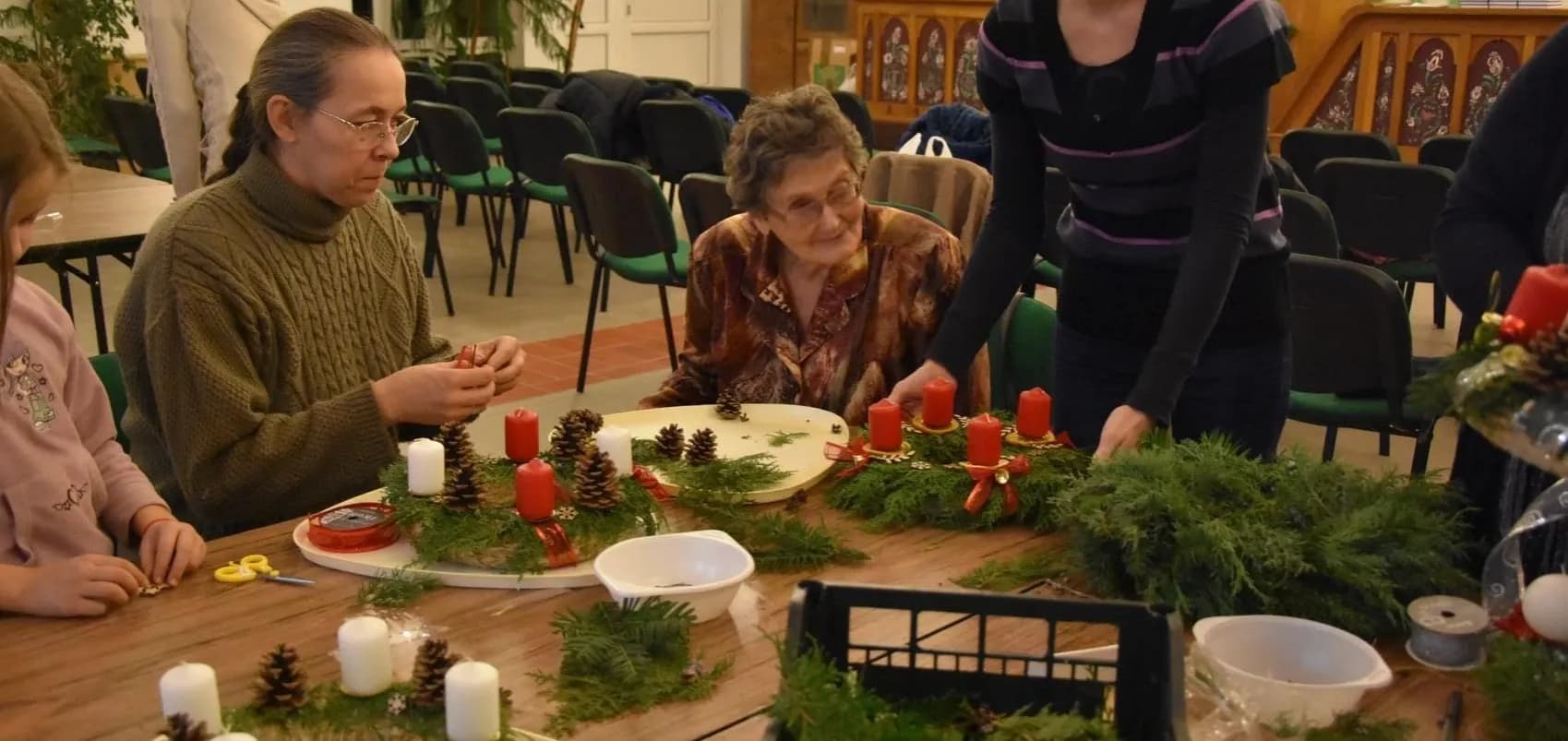 Készítsétek az Úr útját… - Adventi koszorúkészítés - Nyíregyháza-Városi Református Egyházközség, 2018. december 1.