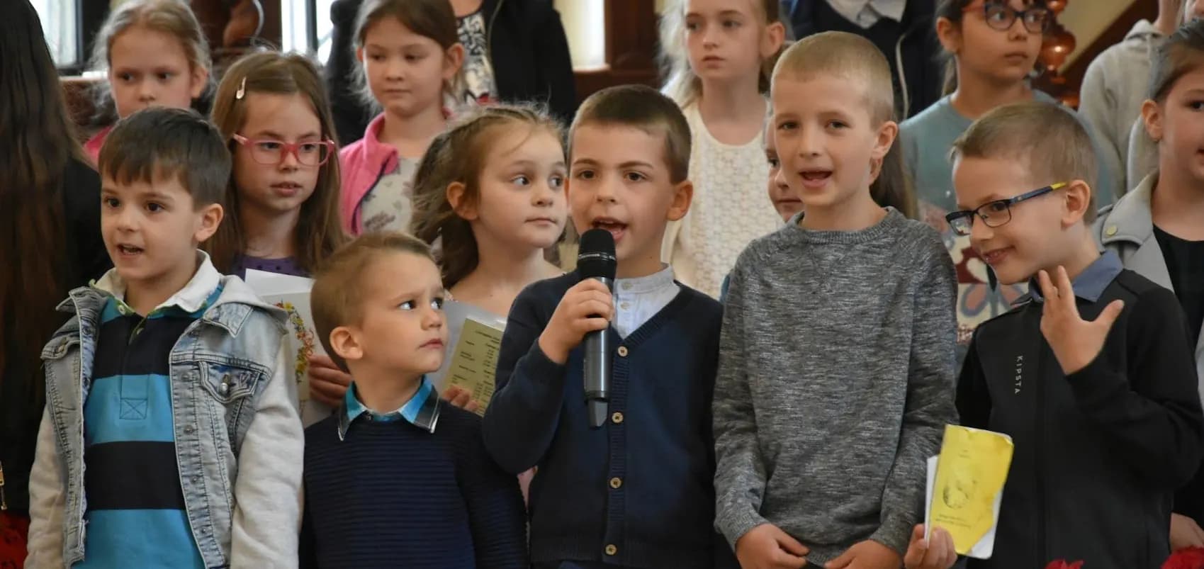 Az édesanyákat köszöntötték gyermekeink - Nyíregyháza-Városi Református Egyházközség, 2023. május 7.