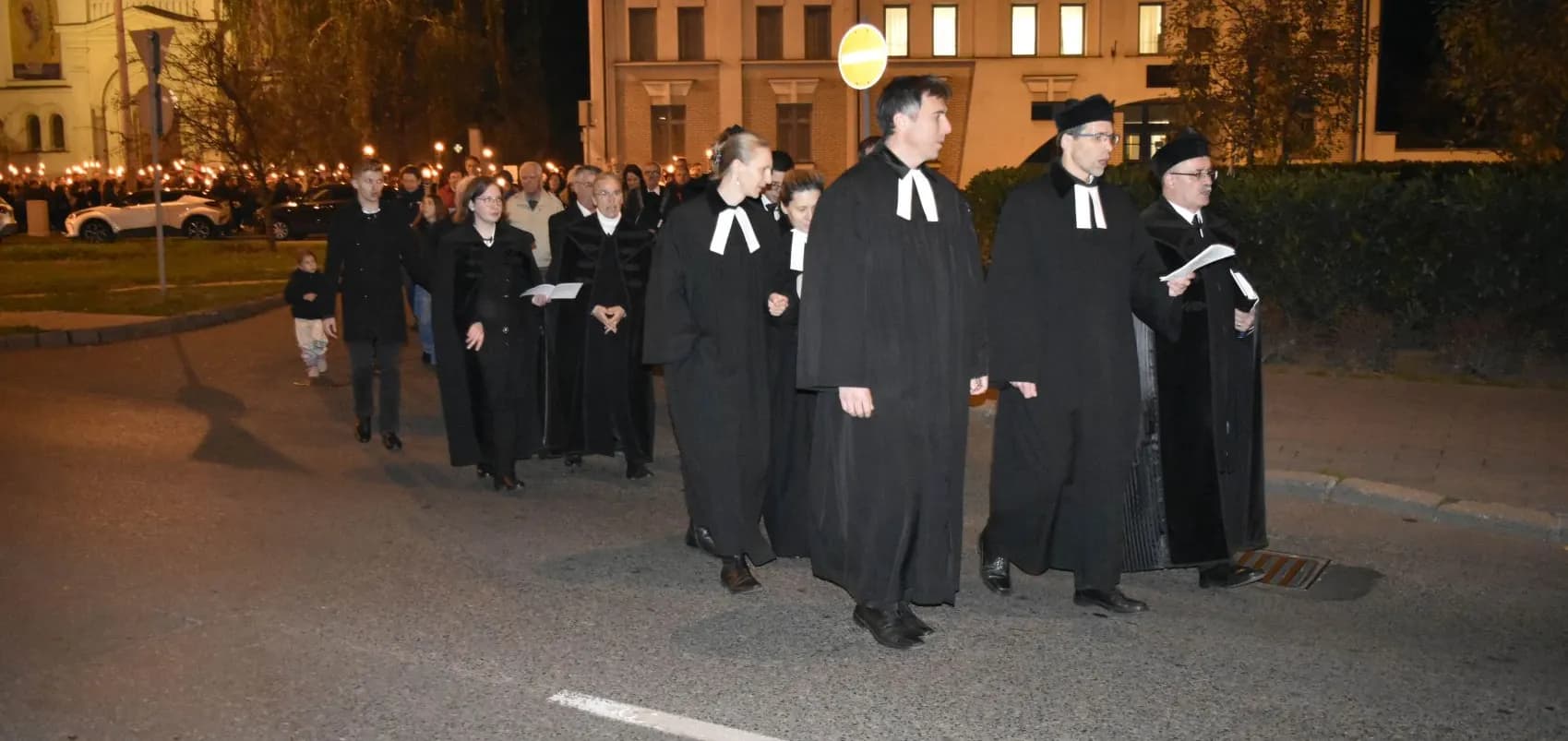 Fáklyás felvonulás és ünnepi istentisztelet a reformáció emléknapján - Nyíregyháza-Városi Református Egyházközség, 2025. november 6.