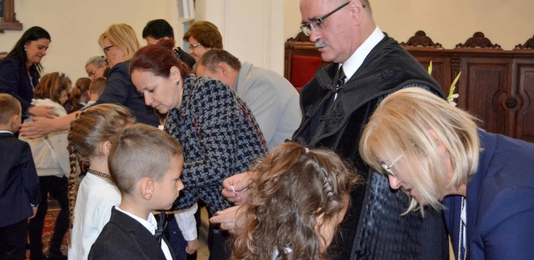 Fogadalmat tettek az új jókais diákok, és szüleik. - 2023. október 9.