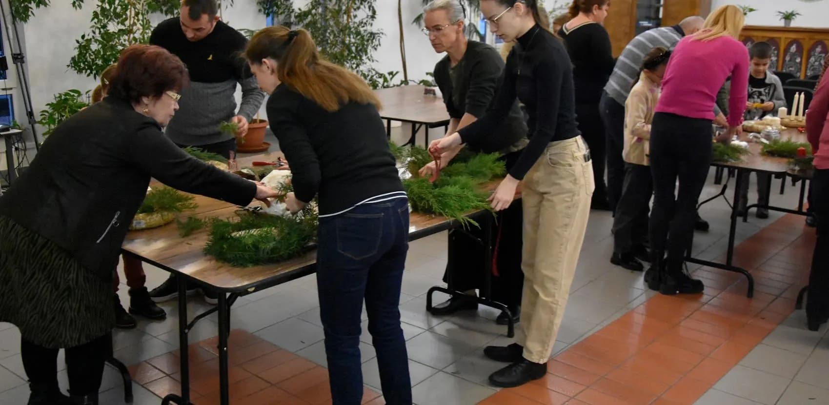 Adventi Koszorúkészítés