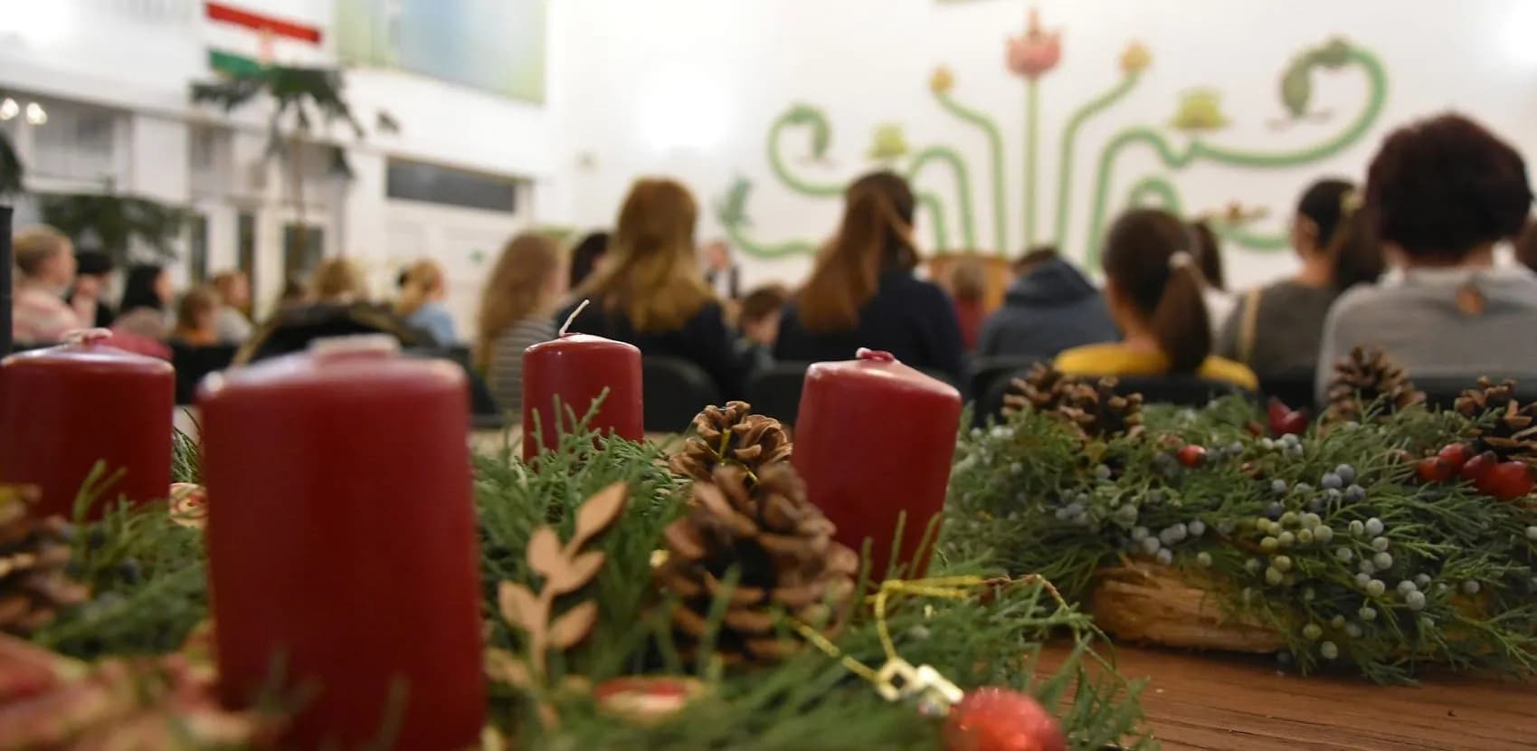 Adventi koszorúkészítés