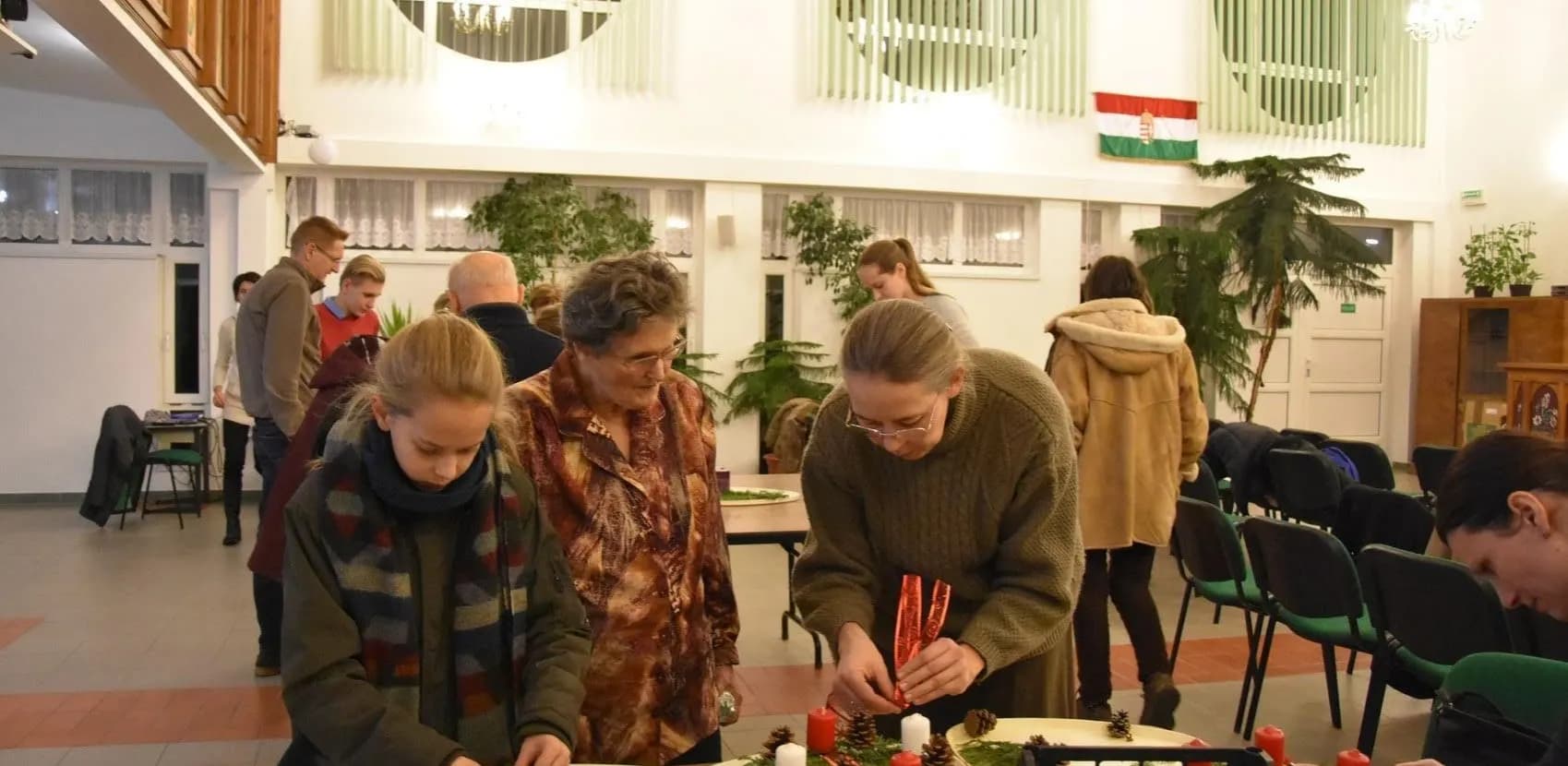 Adventi koszorúkészítés