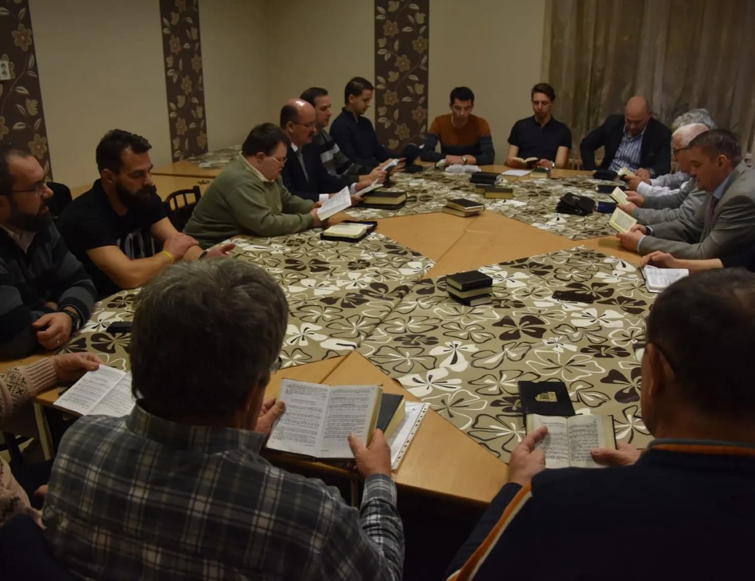 Férfi bibliaóra - Nyíregyháza-Városi Református Egyházközség