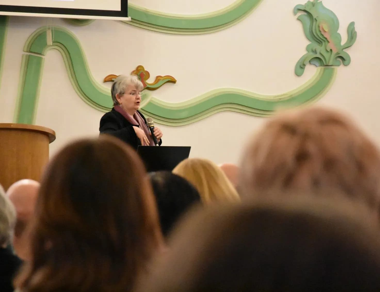 Fejleszt vagy rombol? - Pécsi Rita előadása a Szülők iskolájában - Nyíregyháza-Városi Református Egyházközség, 2023. február 9.