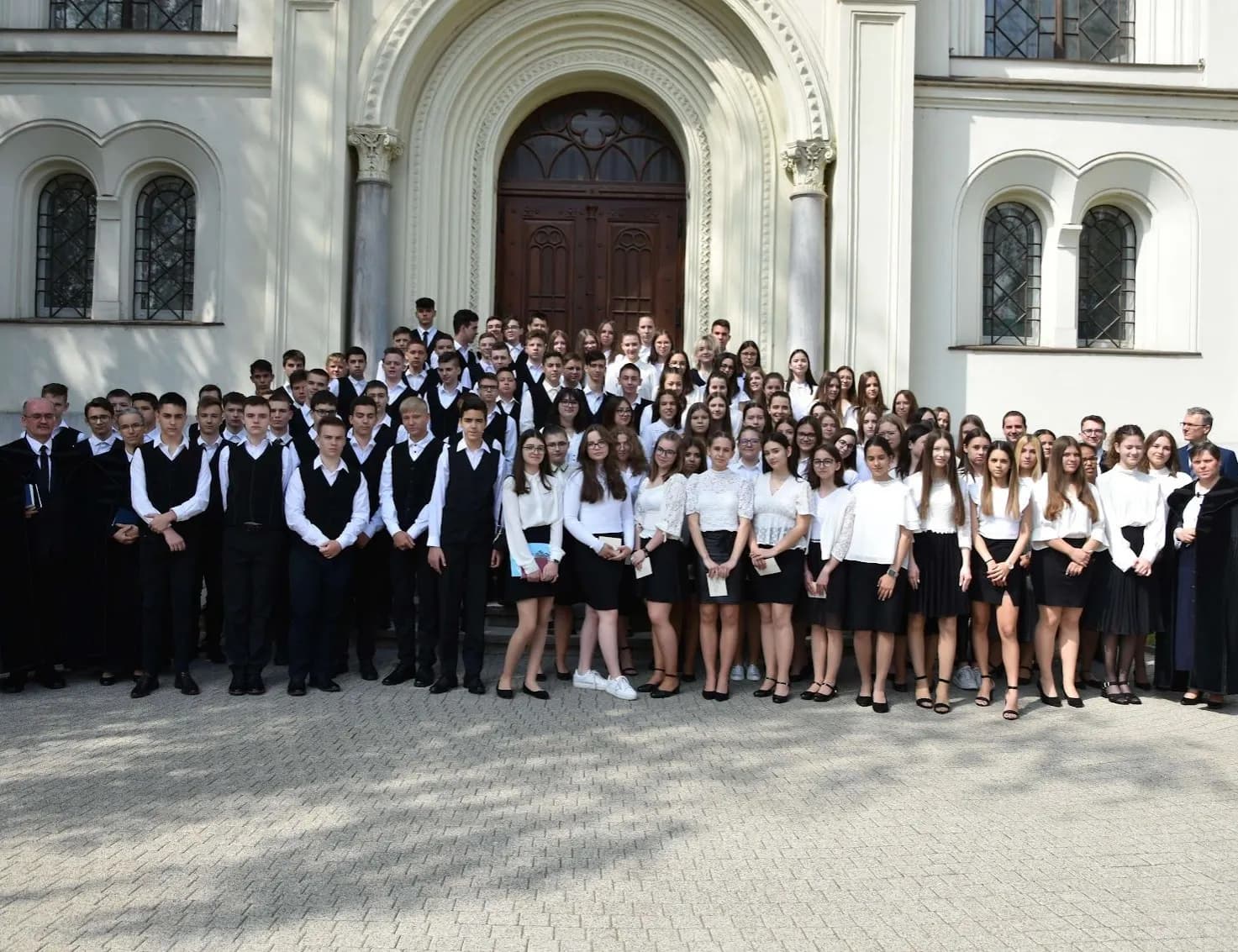 "Én Istenem!" - 104 fiatal tett konfirmációs fogadalmat - Nyíregyháza-Városi Református Egyházközség, 2022. május 15.