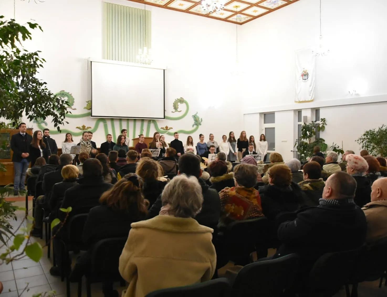 Lackfi-versekkel, karácsonyi énekekkel szolgáltak fiataljaink - Nyíregyháza-Városi Református Egyházközség, 2022. december 22.