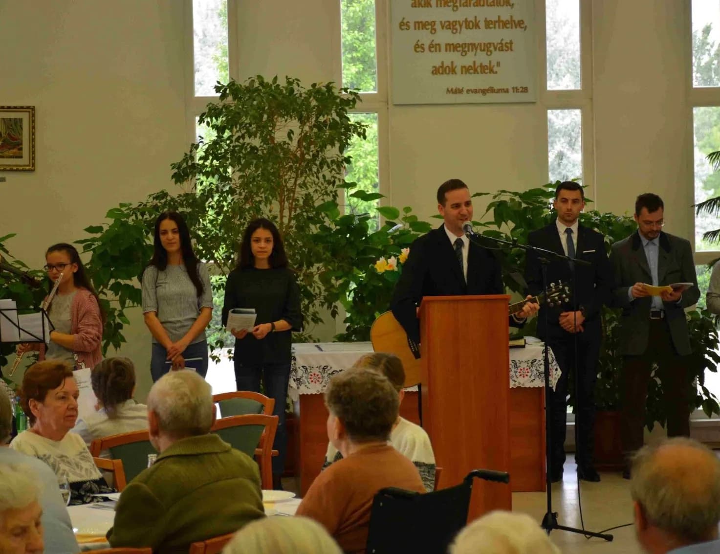 "Nem vagy egyedül!" - Fiatalok az idősek otthonában - Nyíregyháza-Városi Református Egyházközség, 2019. május 22.