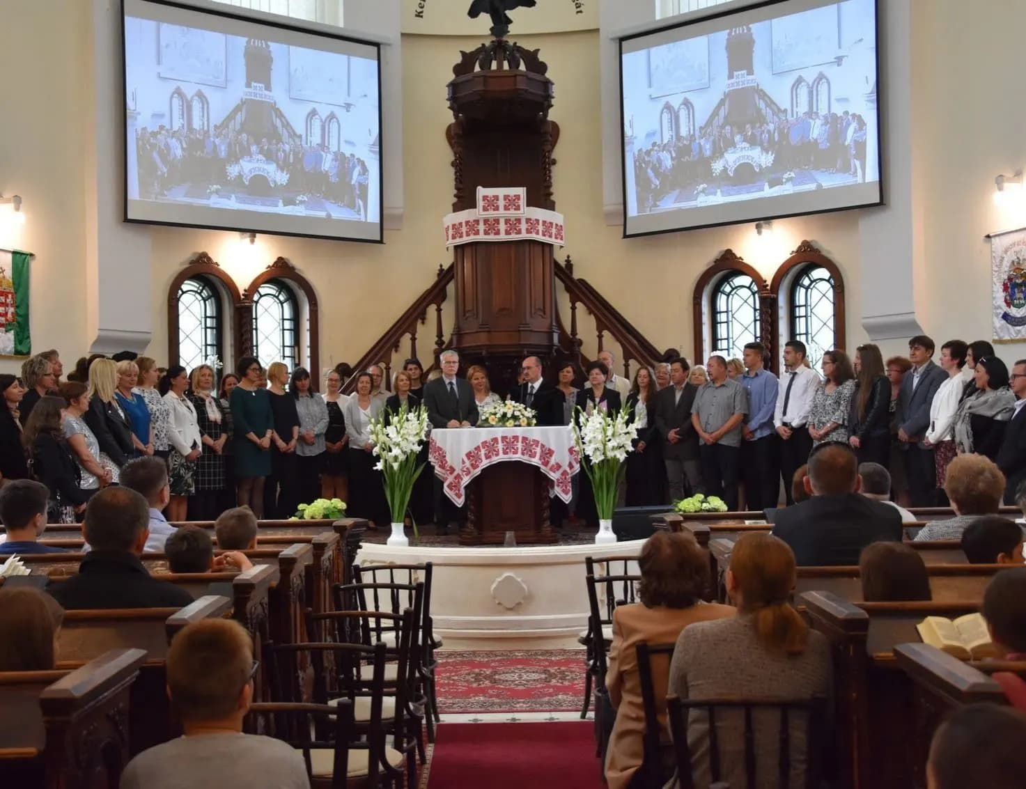 A református iskola pedagógusait köszöntöttük - Nyíregyháza-Városi Református Egyházközség, 2019. június 2.