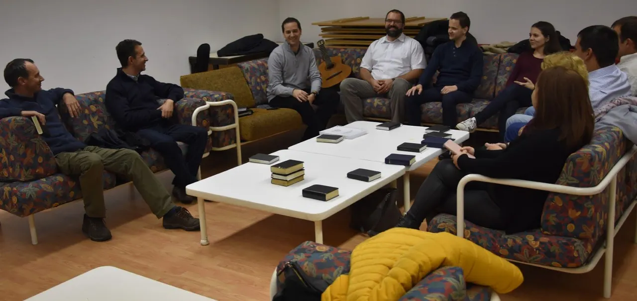 Felnőttként konfirmáltak bibliaórája - Nyíregyháza-Városi Református Egyházközség