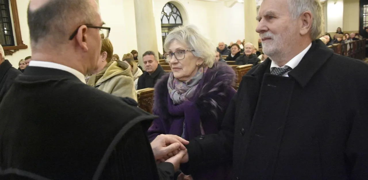 Óévzáró istentisztelet - Jubiláló házaspárok megáldása
