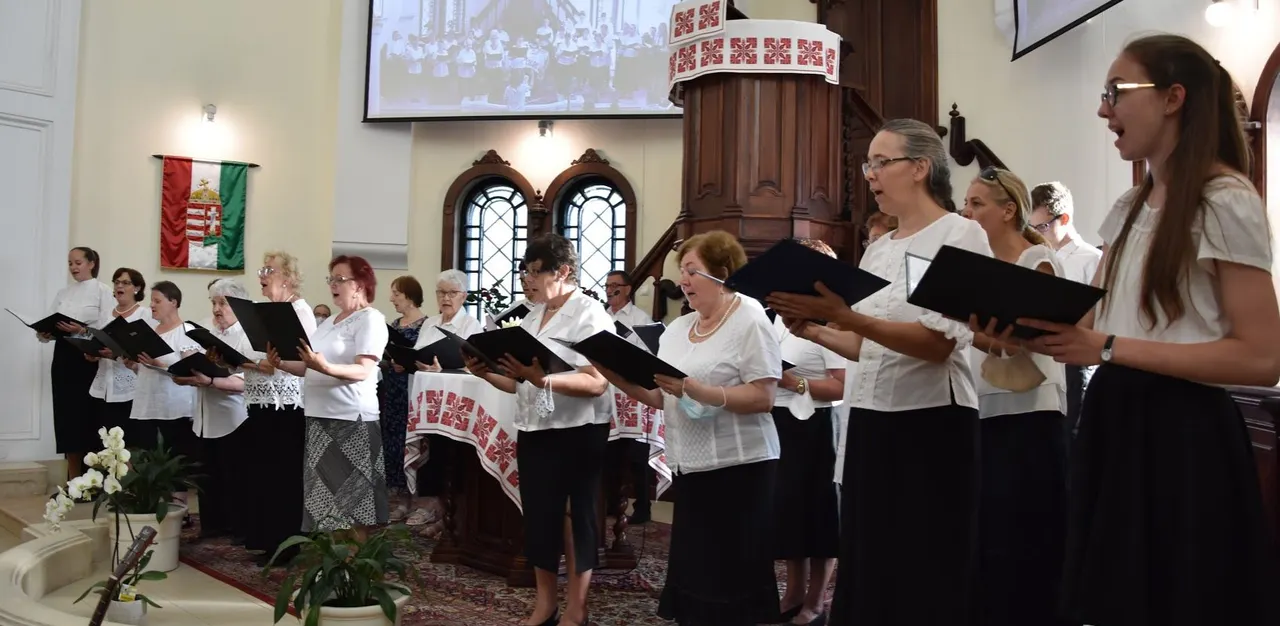 Évzáró zenés áhítat