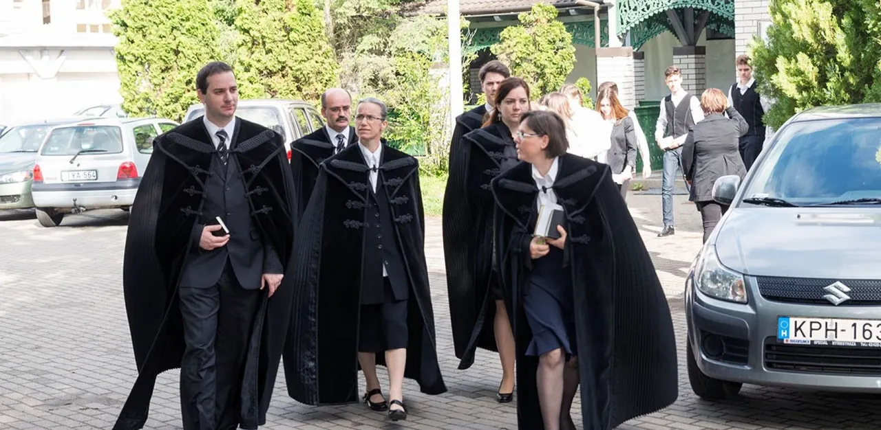 Konfirmandusok fogadalomtétele