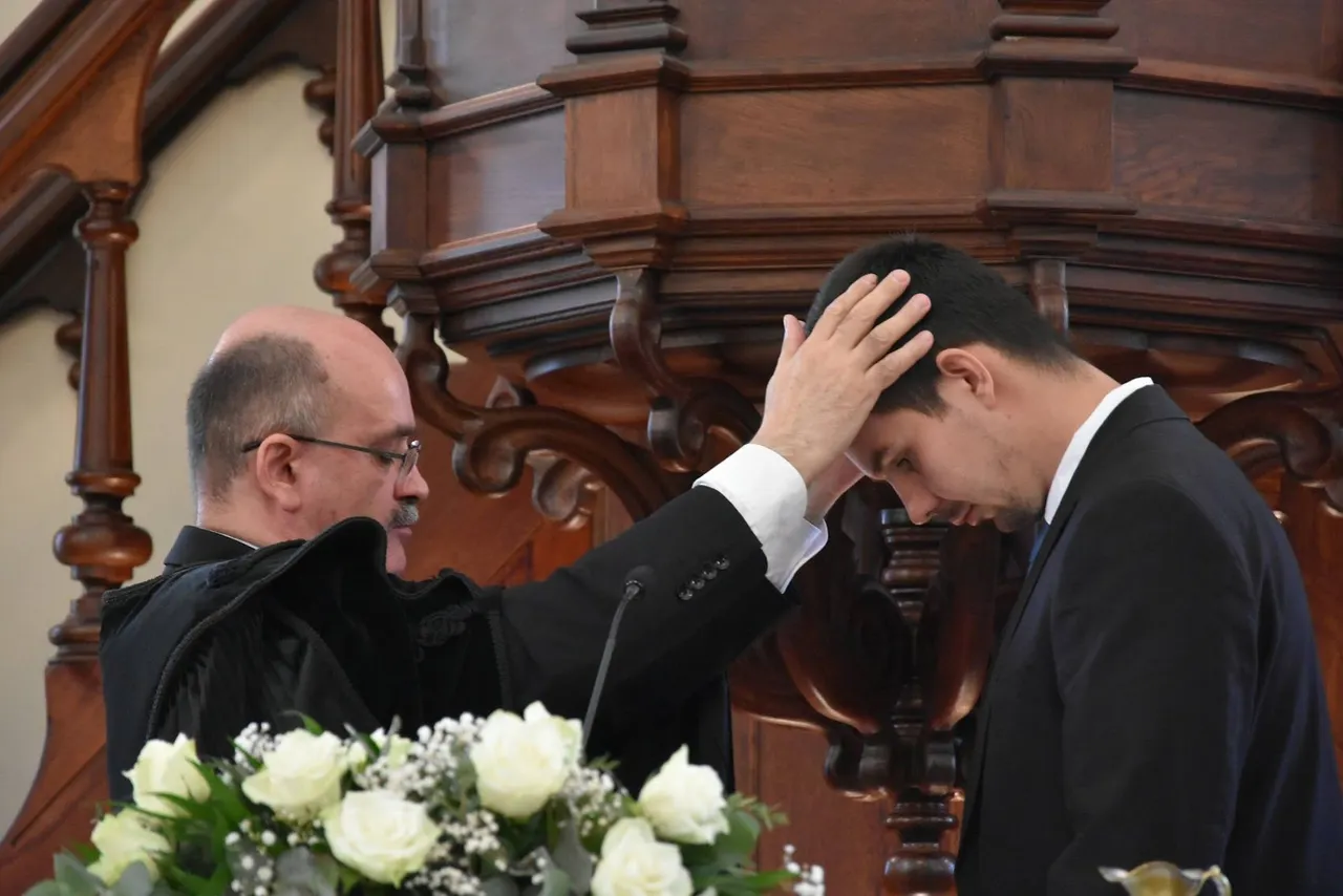 Felnőttek keresztelése és konfirmációja - 16. kép