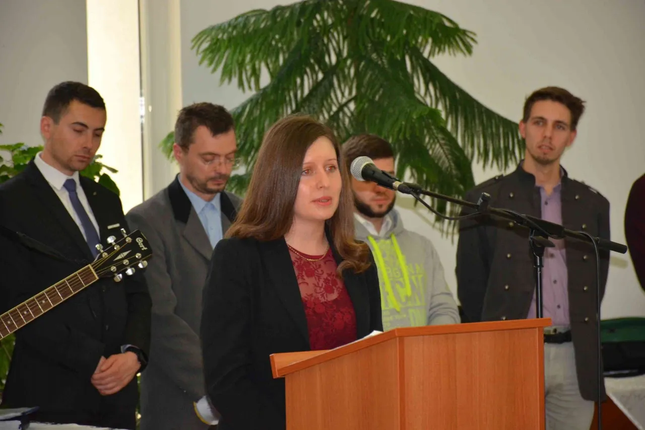 Fiatalok az idősek otthonában - 30. kép