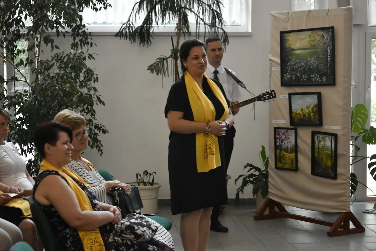  Kiállításmegnyitó és bölcsődei találkozó - 15. kép