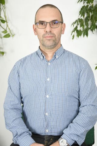 Dr. Zsíros László Dr. Zsíros László