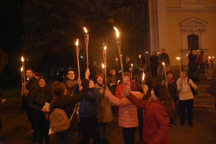 Reformáció fáklyás felvonulás